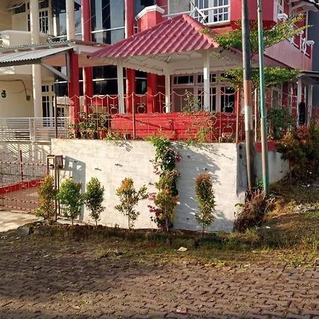 Villa Musti Green Apple Cipanas Sindanglaya Exteriér fotografie