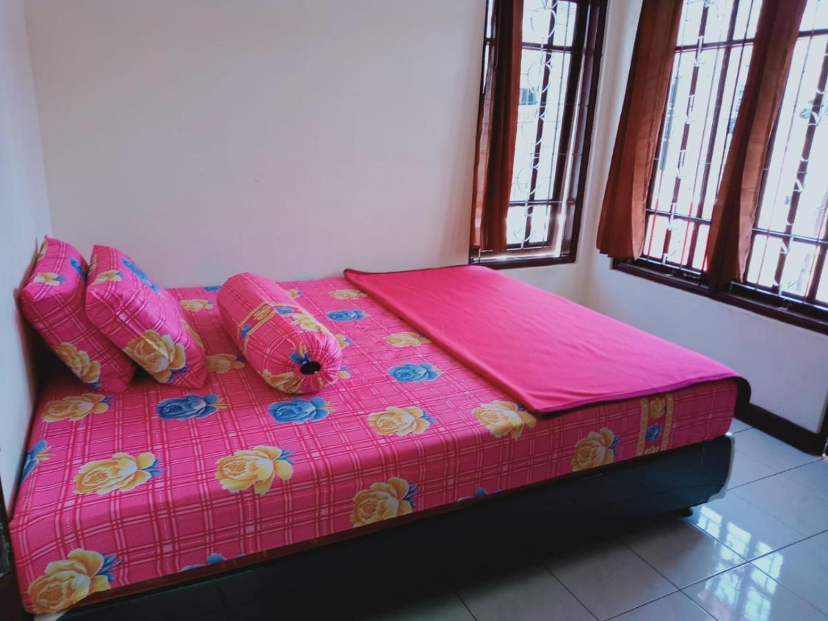 Villa Musti Green Apple Cipanas Sindanglaya Exteriér fotografie